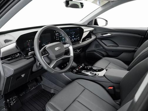 2025 Audi Q6 e-tron Premium quattro