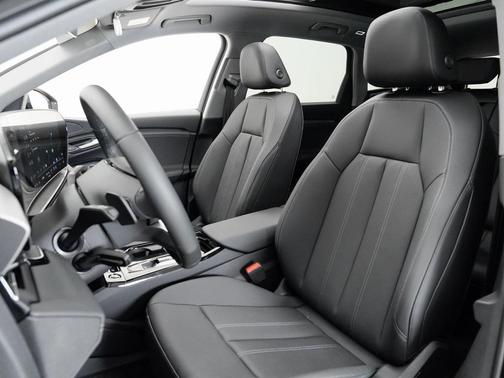 2025 Audi Q6 e-tron Premium quattro