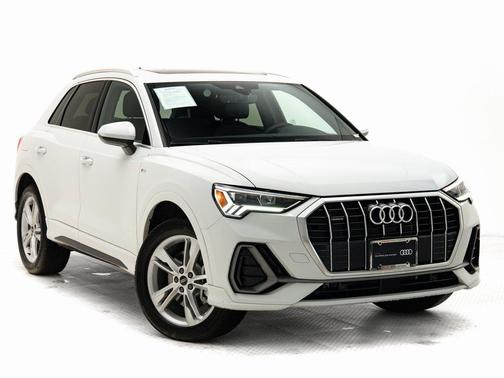 2024 Audi Q3 Premium 45 TFSI S line quattro Tiptronic