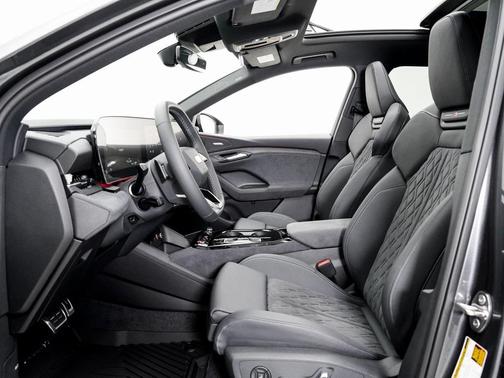 2025 Audi SQ6 e-tron Premium Plus quattro