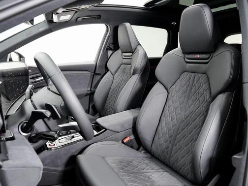 2025 Audi SQ6 e-tron Premium Plus quattro