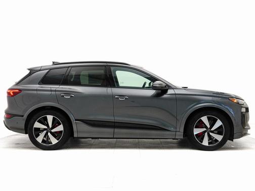 2025 Audi SQ6 e-tron Premium Plus quattro