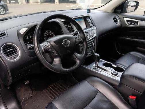 2019 Nissan Pathfinder SL