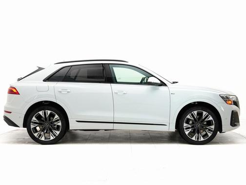 2026 Audi Q8 55 Premium Plus