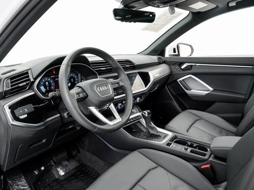 2025 Audi Q3 45 S line Premium Plus