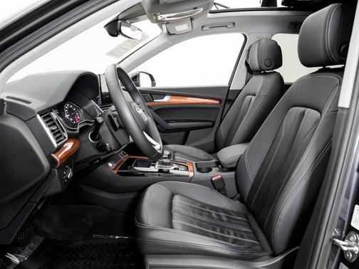 2023 Audi Q5 40 Premium