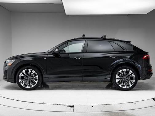 Mythos Black Metallic 2025 Audi Q8 55 Premium Plus