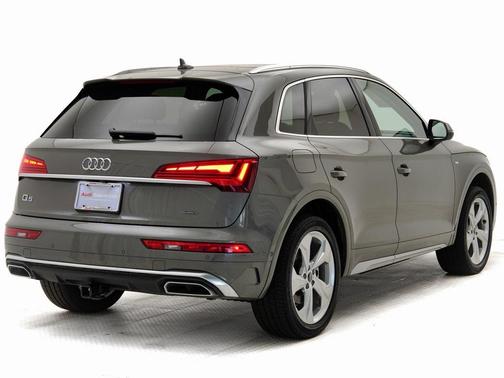 2023 Audi Q5 45 S line Prestige