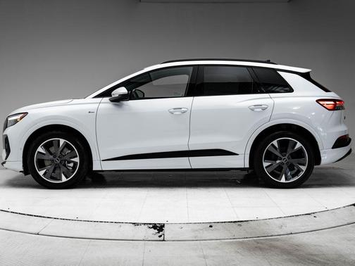 Glacier White Metallic 2024 Audi Q4 e-tron Premium Plus 55 quattro