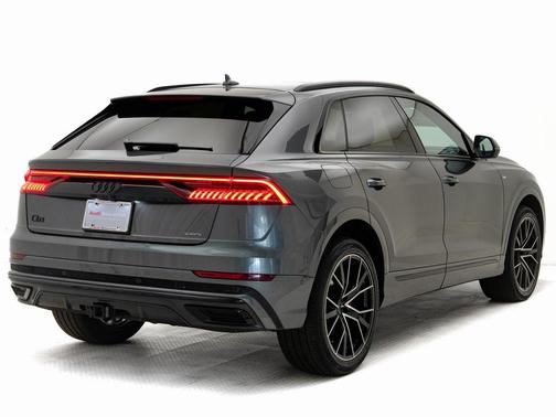 2021 Audi Q8 55 Premium Plus