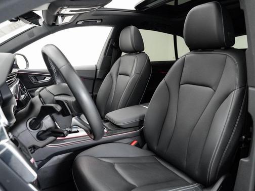 2021 Audi Q8 55 Premium Plus