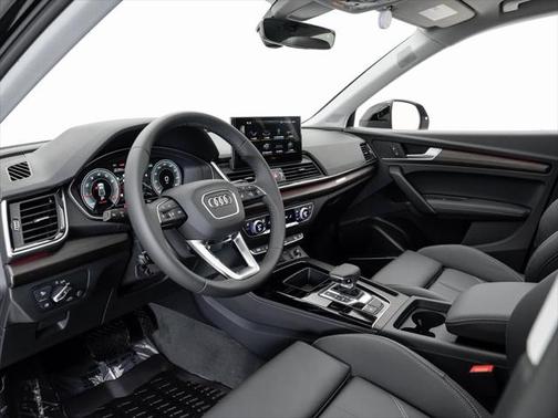 2025 Audi Q5 45 S line Premium Plus