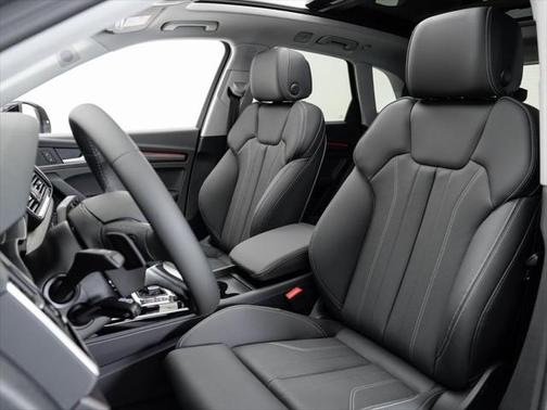 2025 Audi Q5 45 S line Premium Plus