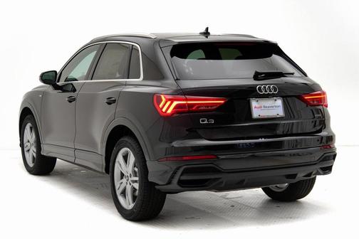 2024 Audi Q3 Premium 45 TFSI S line quattro Tiptronic