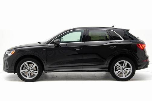 2024 Audi Q3 Premium 45 TFSI S line quattro Tiptronic