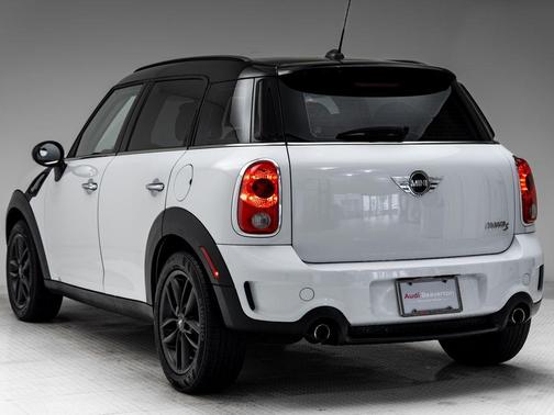 Light White 2012 MINI Cooper S Countryman Base