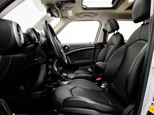 Light White 2012 MINI Cooper S Countryman Base
