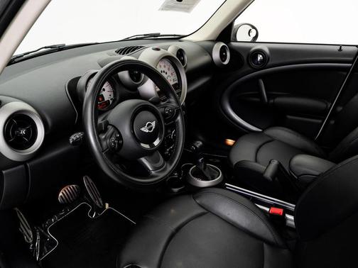 Light White 2012 MINI Cooper S Countryman Base