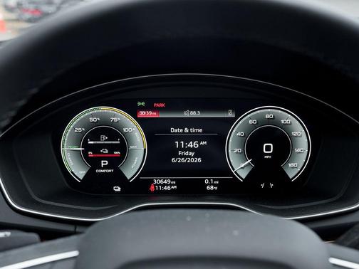 Ibis White 2023 Audi Q5 e 55 S line Premium Plus