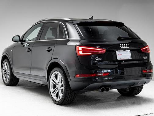 Mythos Black Metallic 2018 Audi Q3 2.0T Sport Premium