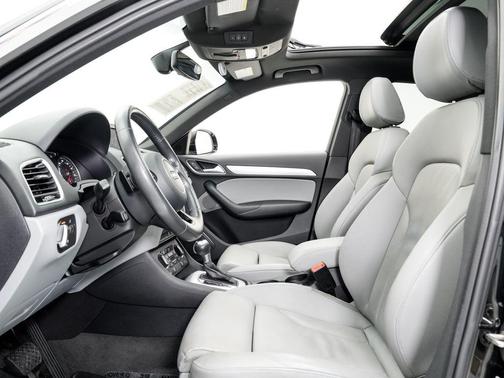 Mythos Black Metallic 2018 Audi Q3 2.0T Sport Premium