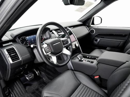 2023 Land Rover Discovery P360 S R-Dynamic