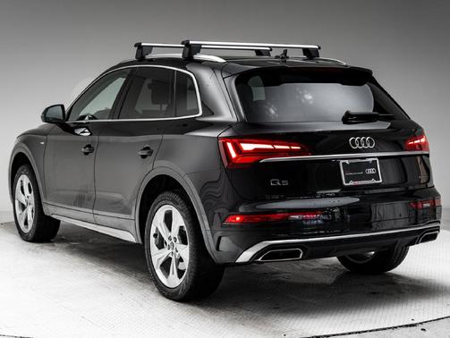 Mythos Black Metallic 2025 Audi Q5 45 S line Premium Plus