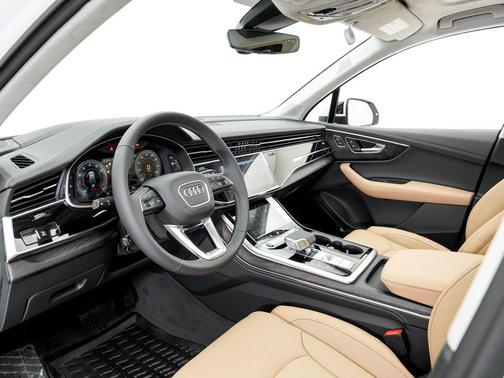 Mythos Black Metallic 2026 Audi Q7 55 Prestige