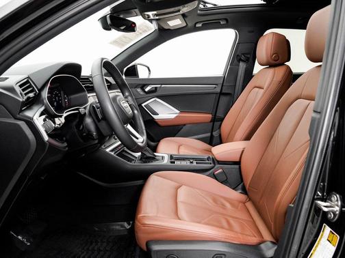 2022 Audi Q3 45 S line Premium Plus