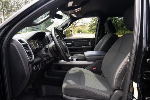 2021 RAM 3500 Big Horn Crew Cab 4x4 8' Box