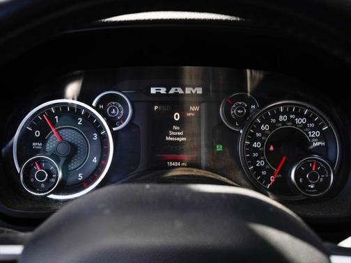 2021 RAM 3500 Big Horn Crew Cab 4x4 8' Box
