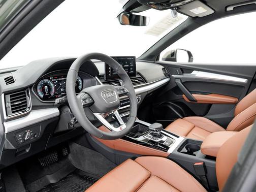 District Green Metallic 2024 Audi Q5 45 S line Premium Plus