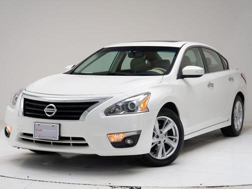 Pearl White 2013 Nissan Altima 2.5 SL