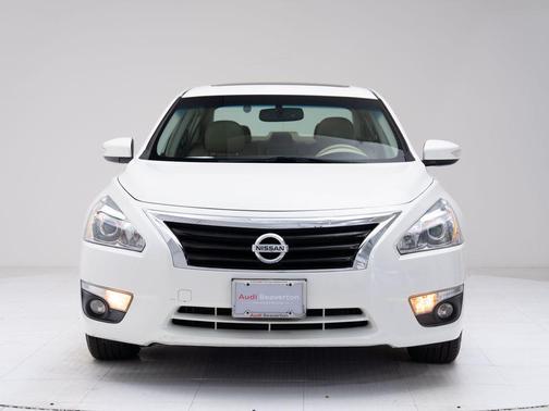 Pearl White 2013 Nissan Altima 2.5 SL