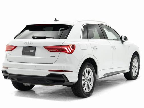 2025 Audi Q3 Premium 45 TFSI S line quattro Tiptronic