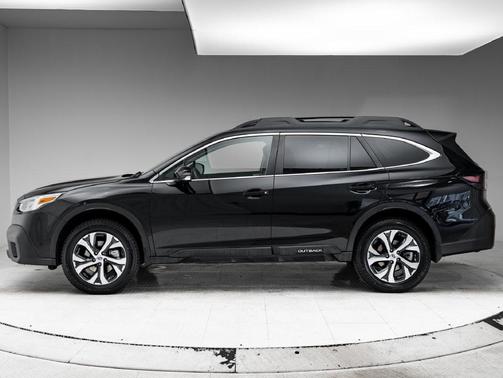 Crystal Black Silica 2022 Subaru Outback Limited