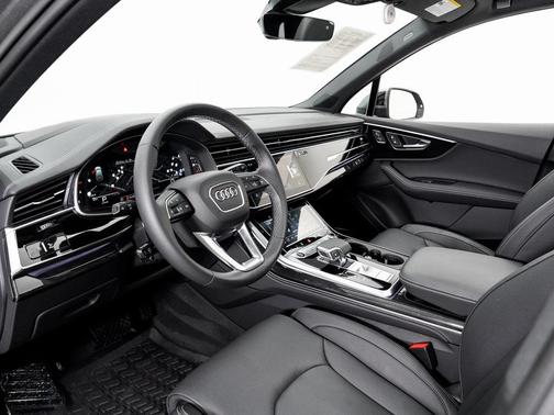 2025 Audi Q7 55 Prestige