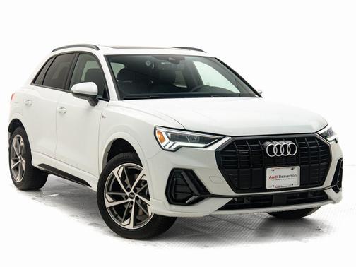 2025 Audi Q3 Premium 45 TFSI S line quattro Tiptronic