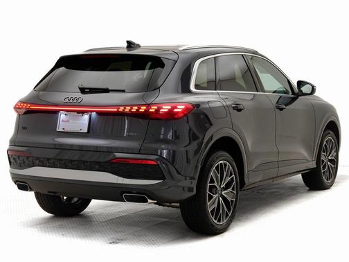 2025 Audi Q5 Premium Plus
