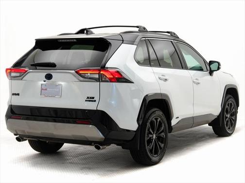 2023 Toyota RAV4 Hybrid SE