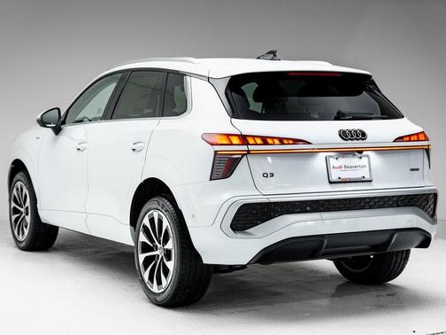2026 Audi Q3 S line