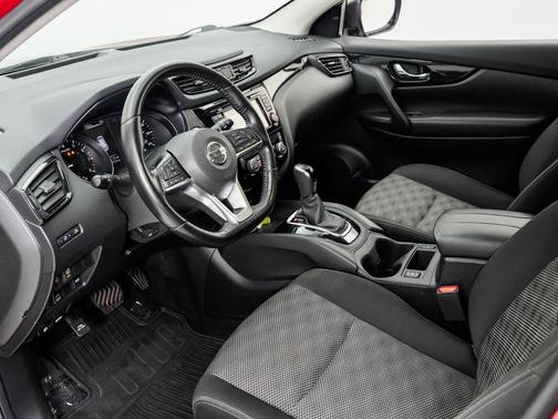 Palatial Ruby 2017 Nissan Rogue Sport SV