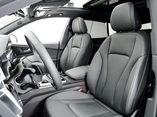 2025 Audi Q8 55 Premium Plus