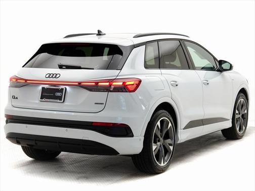 2024 Audi Q4 e-tron Premium Plus 55 quattro