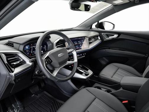 2024 Audi Q4 e-tron Premium Plus 55 quattro