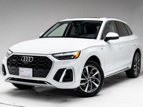 Glacier White Metallic 2023 Audi Q5 45 S line Prestige