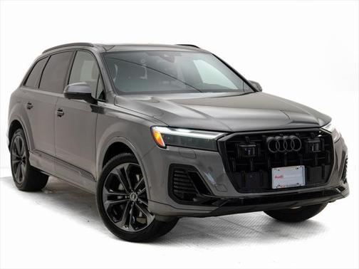 2025 Audi Q7 55 Premium Plus