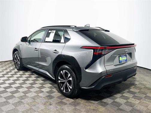 2025 Toyota bZ4X XLE