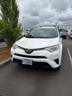 Super White 2017 Toyota RAV4 LE