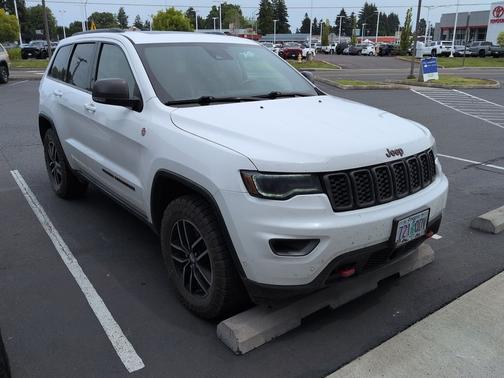 Bright White Clearcoat 2018 Jeep Grand Cherokee Trailhawk